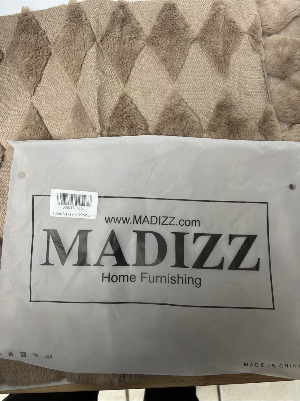 MADIZZ Set of 2 Soft Polyester Short Wool Velvet Decorative Throw Pillow Covers